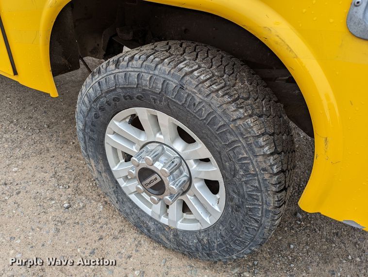 image for item LP9256 2019 Ford F350 Super Duty XL  utility bed pickup truck