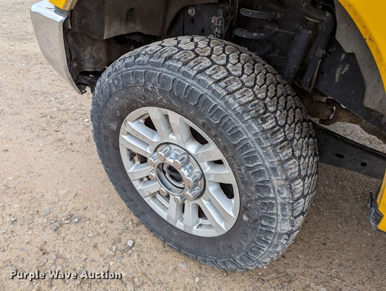 image for item LP9256 2019 Ford F350 Super Duty XL  utility bed pickup truck