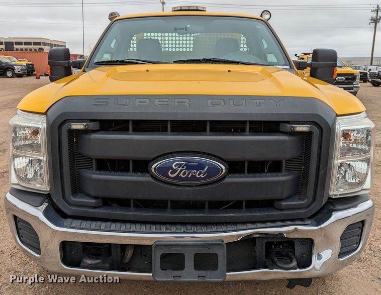 image for item LP9260 2016 Ford F350 Super Duty XL  utility bed pickup truck