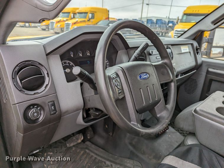 image for item LP9260 2016 Ford F350 Super Duty XL  utility bed pickup truck