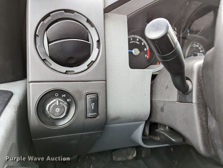 image for item LP9260 2016 Ford F350 Super Duty XL  utility bed pickup truck