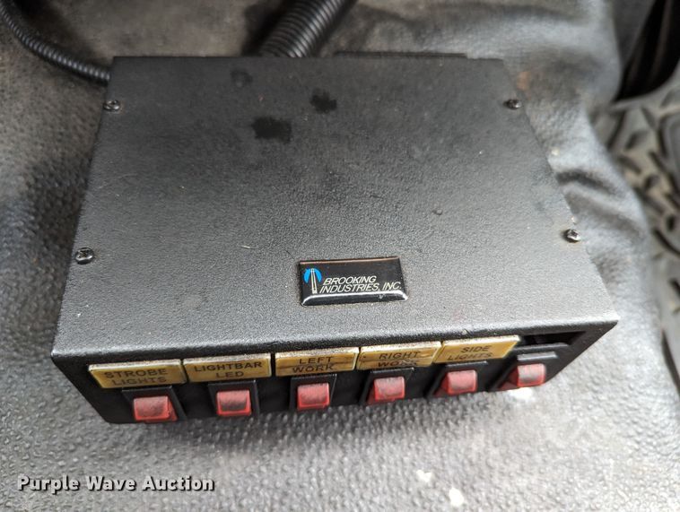 image for item LP9260 2016 Ford F350 Super Duty XL  utility bed pickup truck