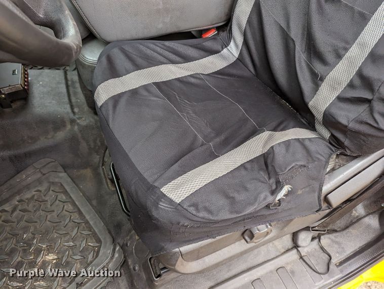 image for item LP9260 2016 Ford F350 Super Duty XL  utility bed pickup truck