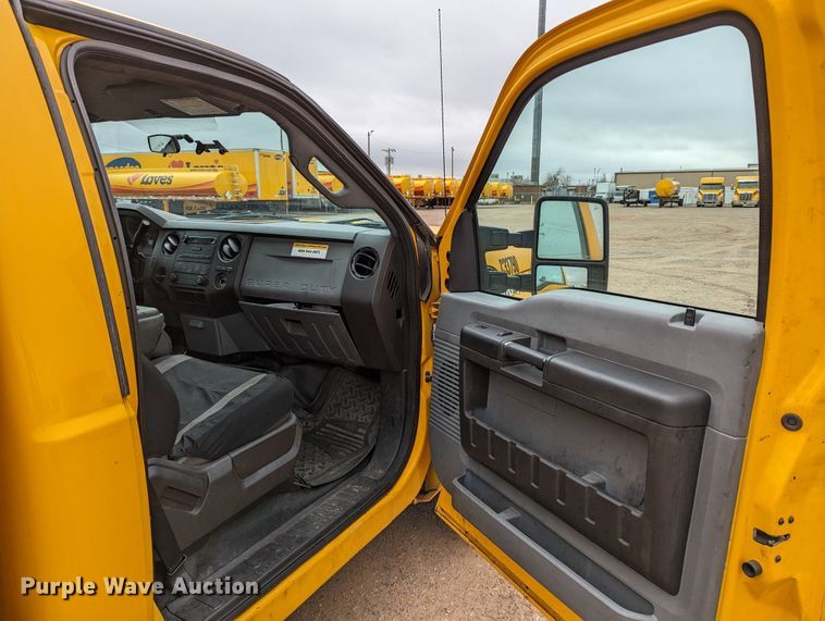 image for item LP9260 2016 Ford F350 Super Duty XL  utility bed pickup truck