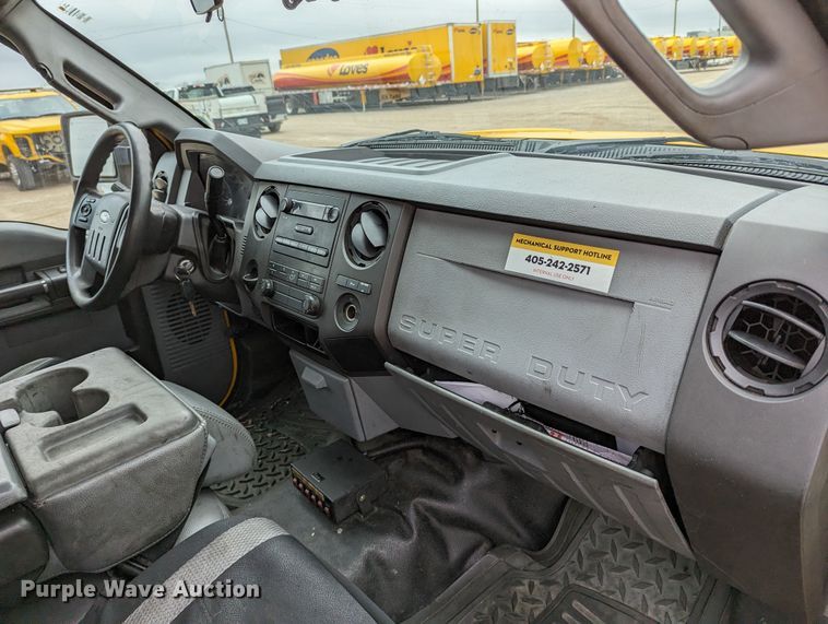 image for item LP9260 2016 Ford F350 Super Duty XL  utility bed pickup truck