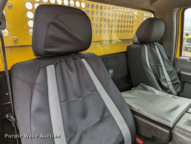 image for item LP9260 2016 Ford F350 Super Duty XL  utility bed pickup truck