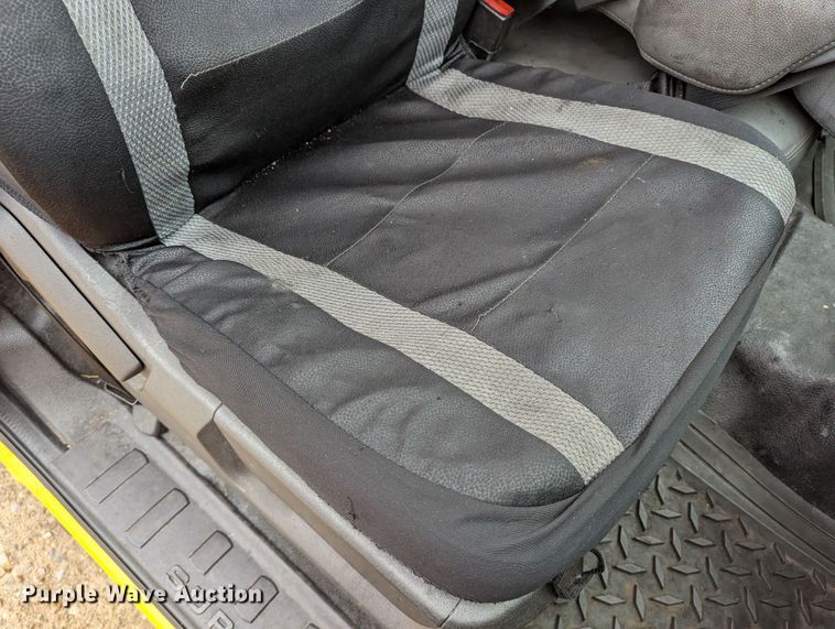 image for item LP9260 2016 Ford F350 Super Duty XL  utility bed pickup truck