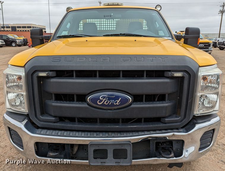 image for item LP9260 2016 Ford F350 Super Duty XL  utility bed pickup truck