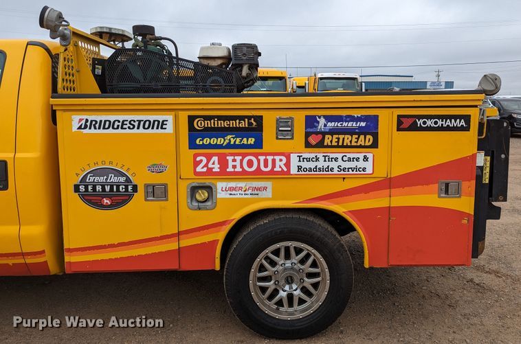 image for item LP9260 2016 Ford F350 Super Duty XL  utility bed pickup truck