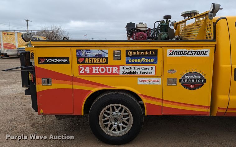 image for item LP9260 2016 Ford F350 Super Duty XL  utility bed pickup truck