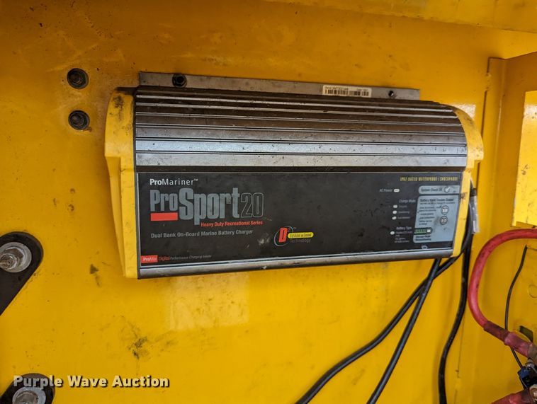 image for item LP9260 2016 Ford F350 Super Duty XL  utility bed pickup truck