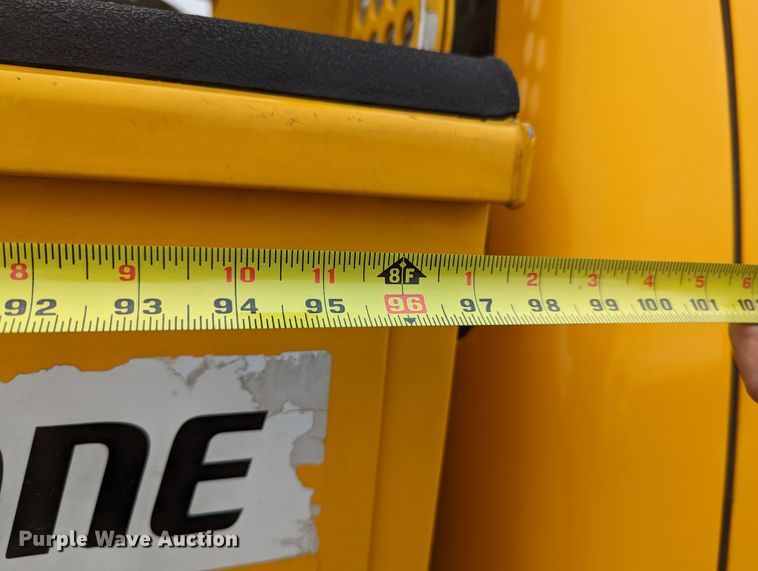 image for item LP9260 2016 Ford F350 Super Duty XL  utility bed pickup truck