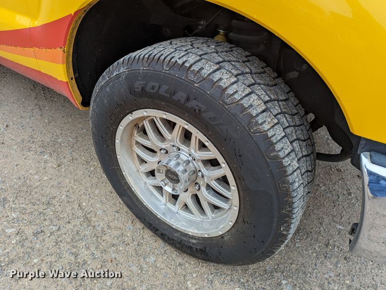 image for item LP9260 2016 Ford F350 Super Duty XL  utility bed pickup truck