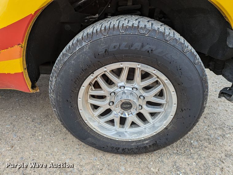 image for item LP9260 2016 Ford F350 Super Duty XL  utility bed pickup truck