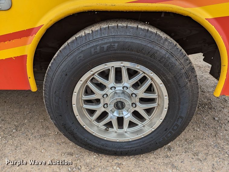 image for item LP9260 2016 Ford F350 Super Duty XL  utility bed pickup truck