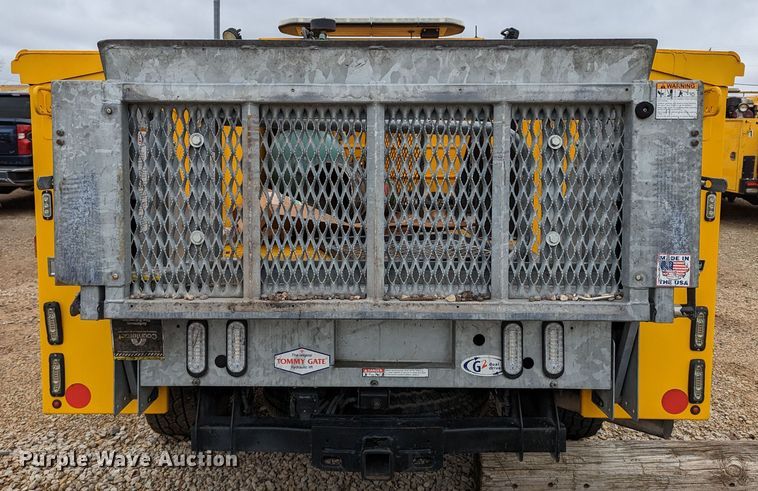 image for item LP9261 2019 Ford F350 Super Duty XL  utility bed pickup truck