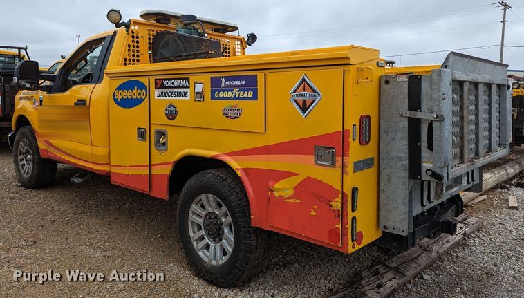 image for item LP9261 2019 Ford F350 Super Duty XL  utility bed pickup truck