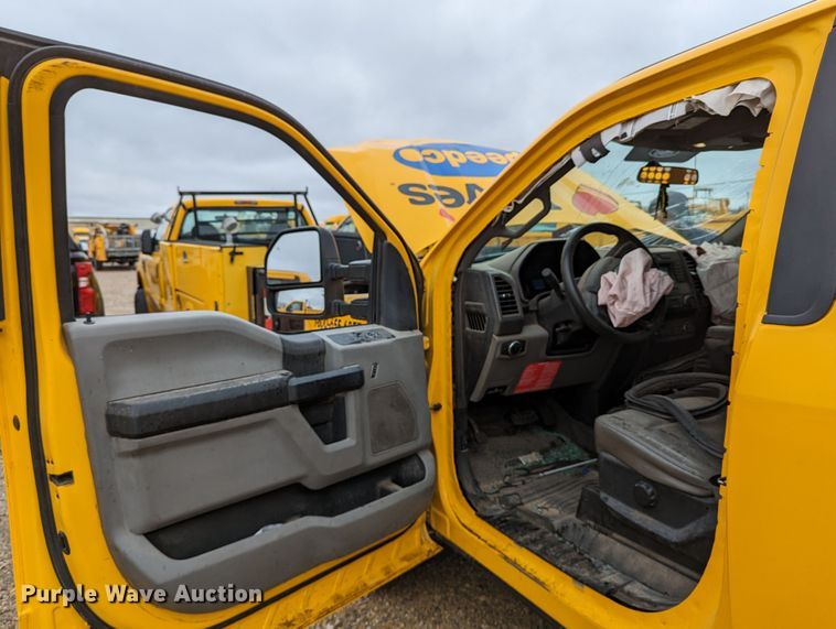 image for item LP9261 2019 Ford F350 Super Duty XL  utility bed pickup truck