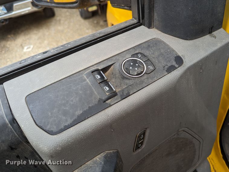 image for item LP9261 2019 Ford F350 Super Duty XL  utility bed pickup truck