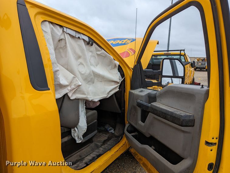 image for item LP9261 2019 Ford F350 Super Duty XL  utility bed pickup truck