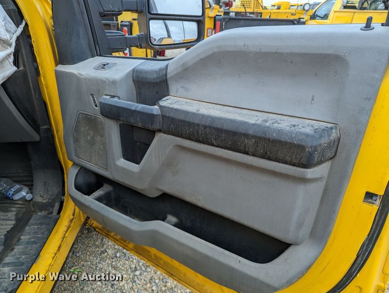 image for item LP9261 2019 Ford F350 Super Duty XL  utility bed pickup truck