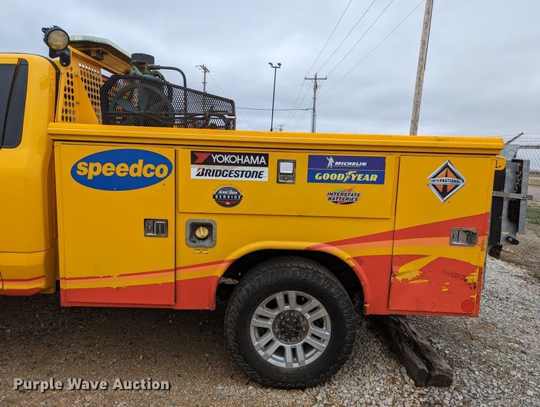 image for item LP9261 2019 Ford F350 Super Duty XL  utility bed pickup truck