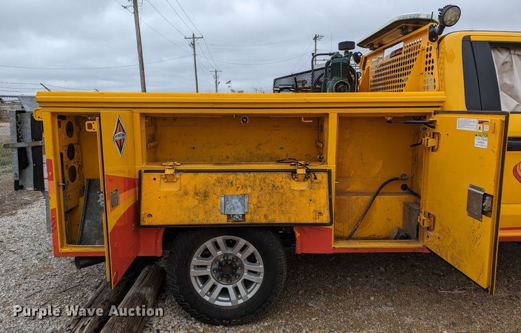 image for item LP9261 2019 Ford F350 Super Duty XL  utility bed pickup truck