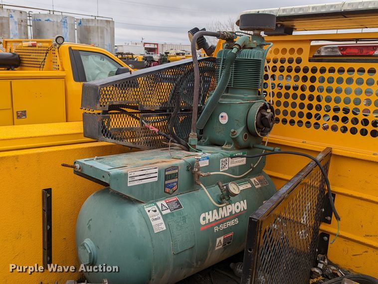 image for item LP9261 2019 Ford F350 Super Duty XL  utility bed pickup truck