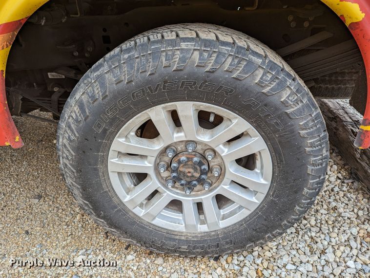 image for item LP9261 2019 Ford F350 Super Duty XL  utility bed pickup truck