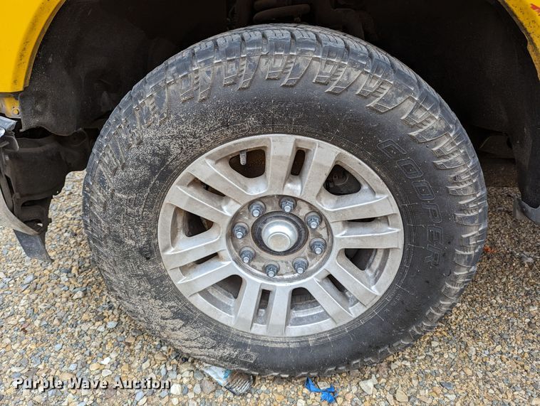 image for item LP9261 2019 Ford F350 Super Duty XL  utility bed pickup truck