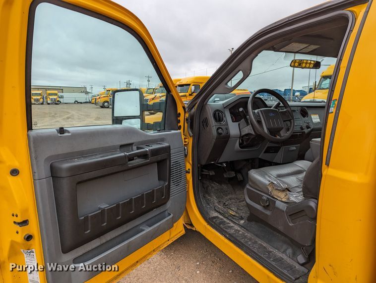 image for item LP9262 2016 Ford F350 Super Duty XL  utility bed pickup truck