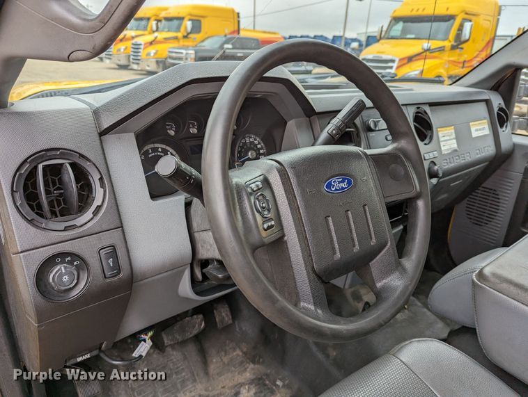 image for item LP9262 2016 Ford F350 Super Duty XL  utility bed pickup truck