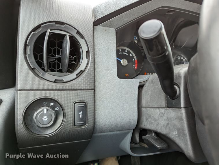 image for item LP9262 2016 Ford F350 Super Duty XL  utility bed pickup truck