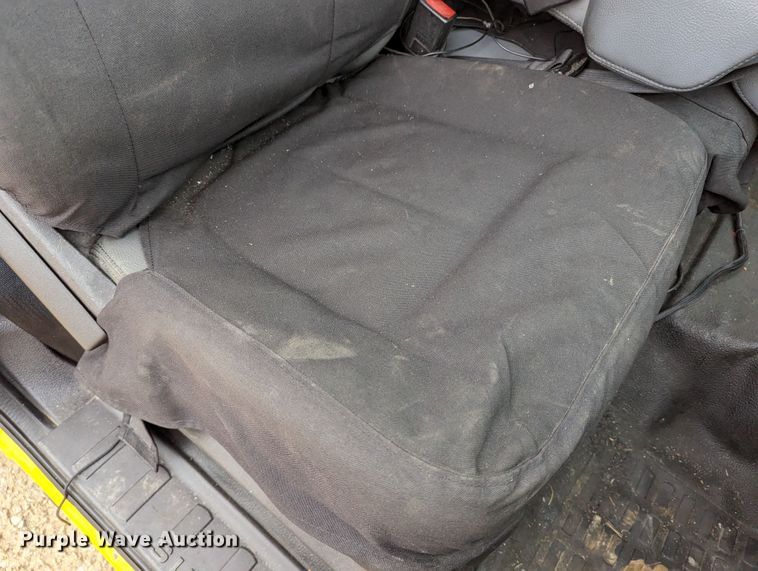 image for item LP9262 2016 Ford F350 Super Duty XL  utility bed pickup truck