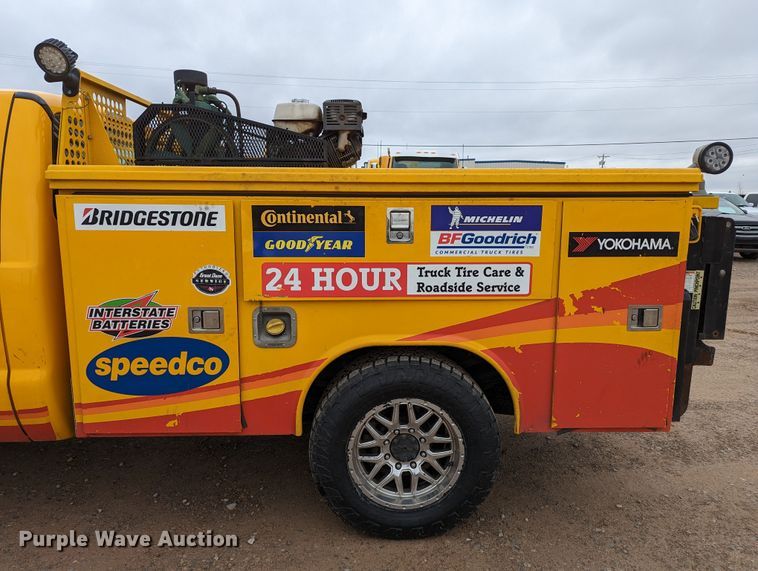 image for item LP9262 2016 Ford F350 Super Duty XL  utility bed pickup truck