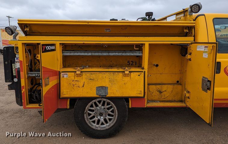 image for item LP9262 2016 Ford F350 Super Duty XL  utility bed pickup truck