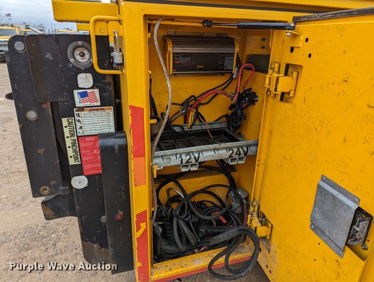 image for item LP9262 2016 Ford F350 Super Duty XL  utility bed pickup truck