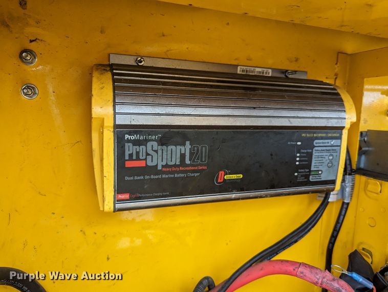 image for item LP9262 2016 Ford F350 Super Duty XL  utility bed pickup truck