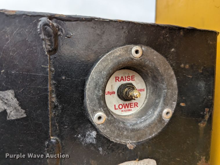 image for item LP9262 2016 Ford F350 Super Duty XL  utility bed pickup truck