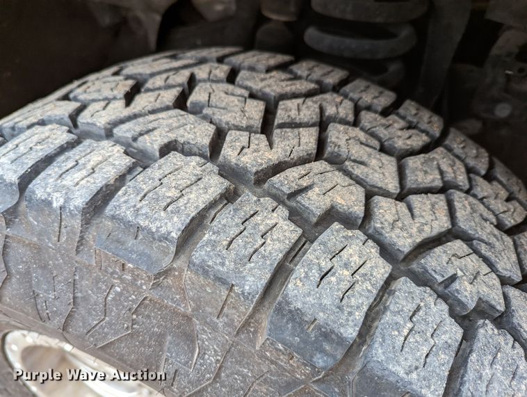 image for item LP9262 2016 Ford F350 Super Duty XL  utility bed pickup truck