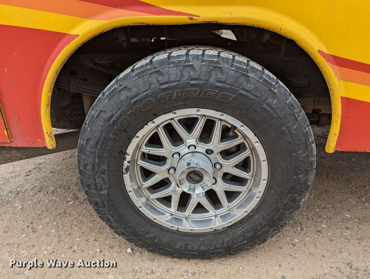 image for item LP9262 2016 Ford F350 Super Duty XL  utility bed pickup truck