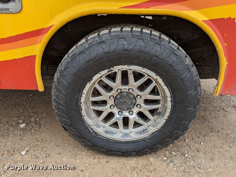 image for item LP9262 2016 Ford F350 Super Duty XL  utility bed pickup truck