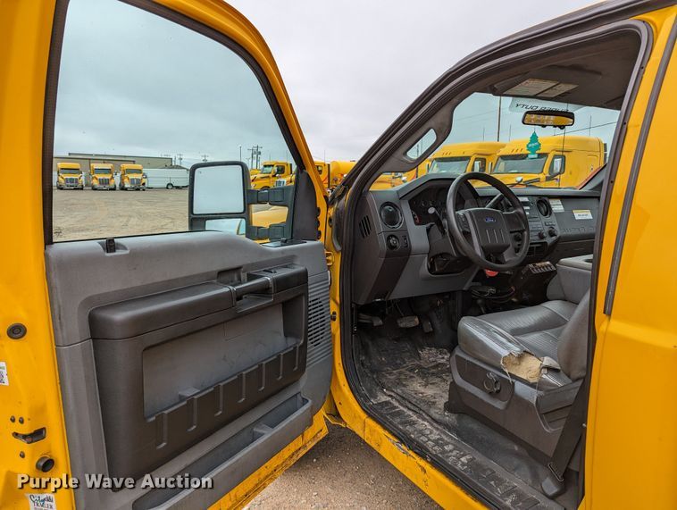 image for item LP9263 2016 Ford F350 Super Duty XL  utility bed pickup truck