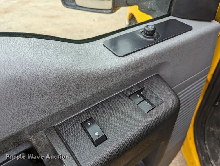 image for item LP9263 2016 Ford F350 Super Duty XL  utility bed pickup truck