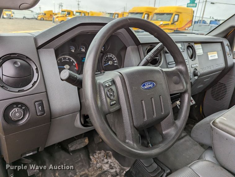 image for item LP9263 2016 Ford F350 Super Duty XL  utility bed pickup truck