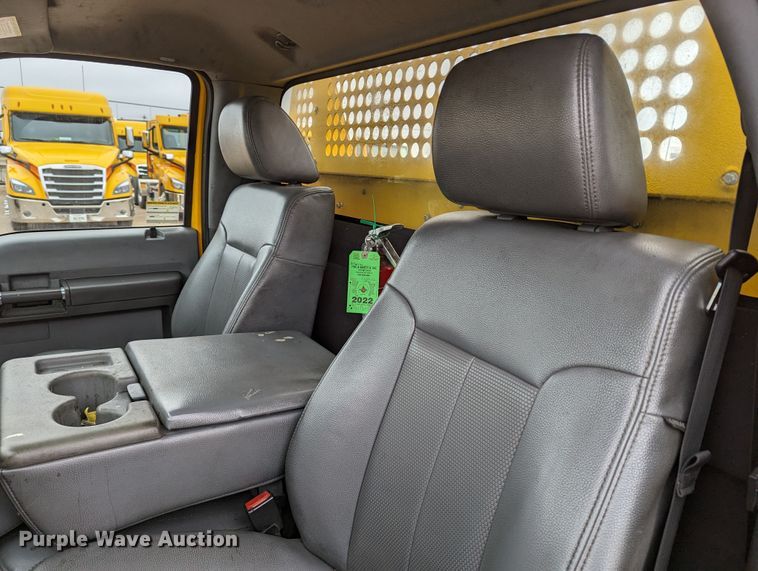 image for item LP9263 2016 Ford F350 Super Duty XL  utility bed pickup truck