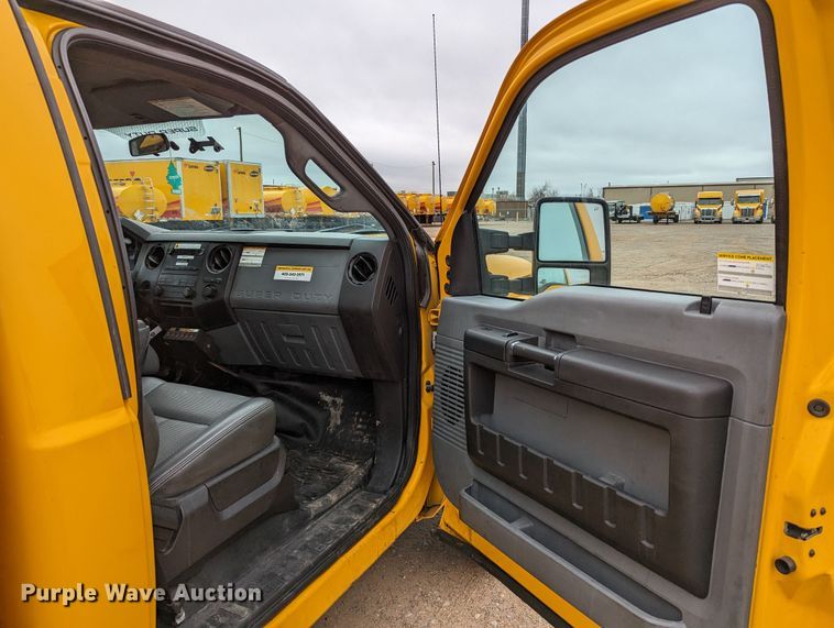 image for item LP9263 2016 Ford F350 Super Duty XL  utility bed pickup truck