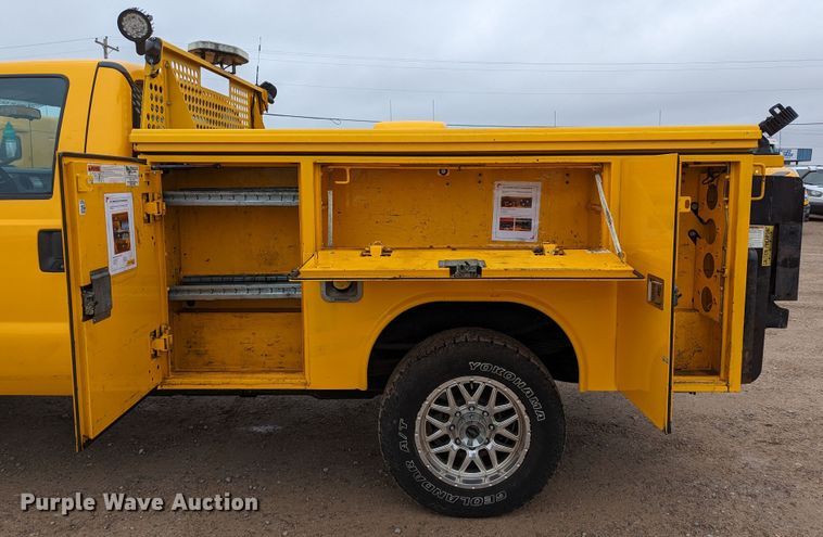 image for item LP9263 2016 Ford F350 Super Duty XL  utility bed pickup truck