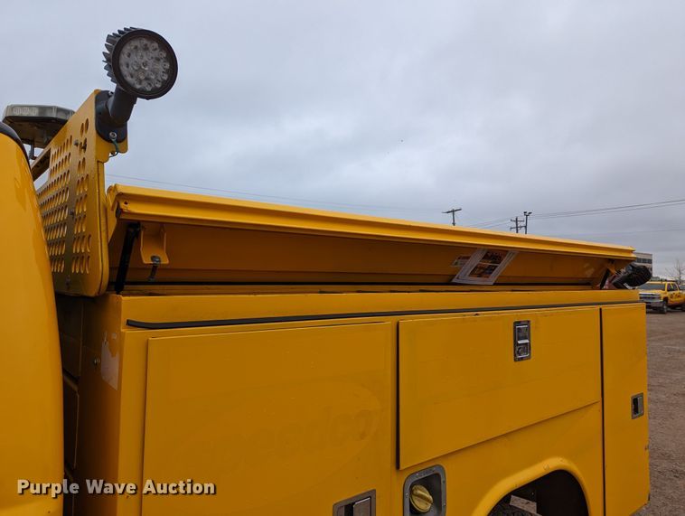 image for item LP9263 2016 Ford F350 Super Duty XL  utility bed pickup truck