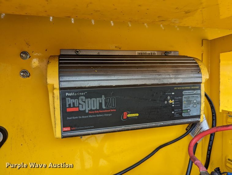 image for item LP9263 2016 Ford F350 Super Duty XL  utility bed pickup truck